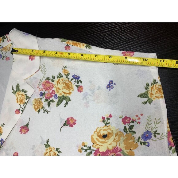 MNG Mango Button Front Blouse Size 1X White Floral Short Sleeve Boxy Airy - Picture 6 of 9